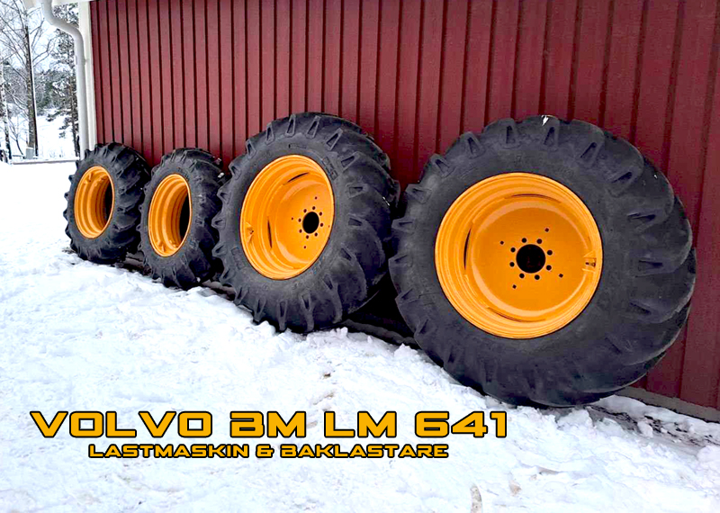 Nya däck runt om på en Volvo LM 641 baklastare